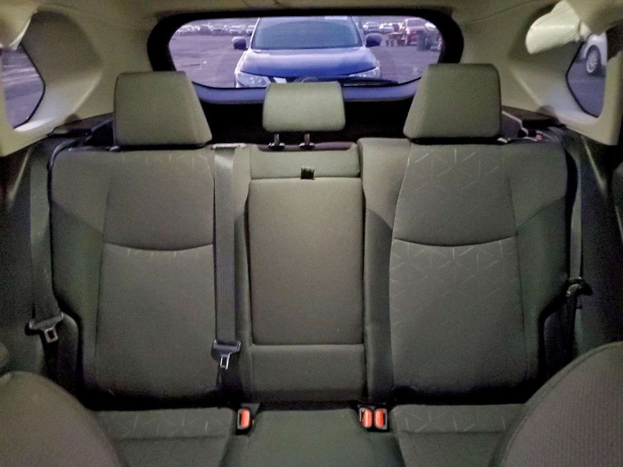 Toyota RAV4 Xle Image 11