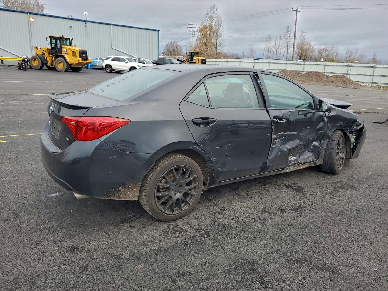 Toyota Corolla L Image 12