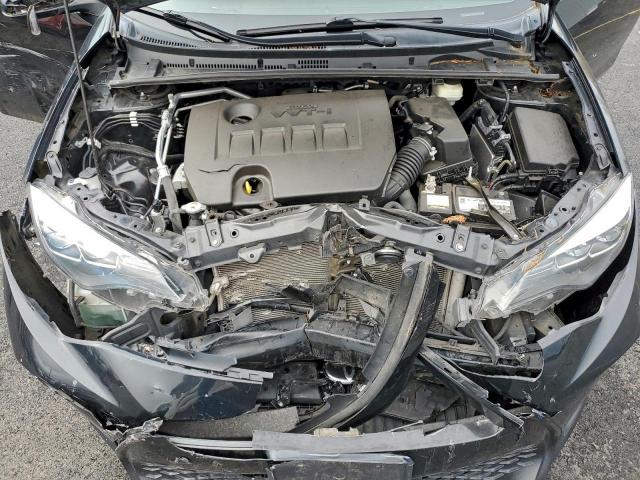 Toyota Corolla L Image 9