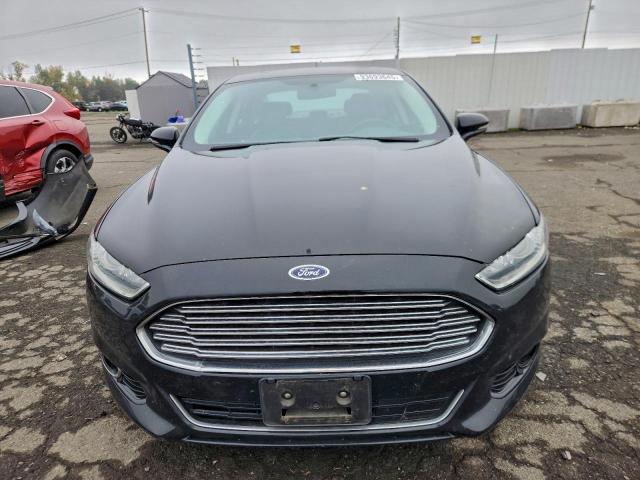 Ford Fusion Titanium Phev Image 12
