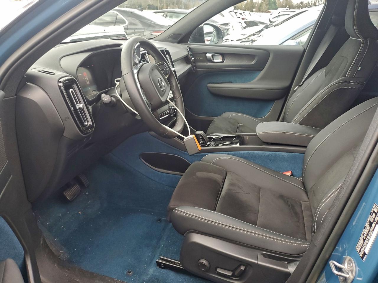 Volvo XC40 Recharge Ultimate Image 2