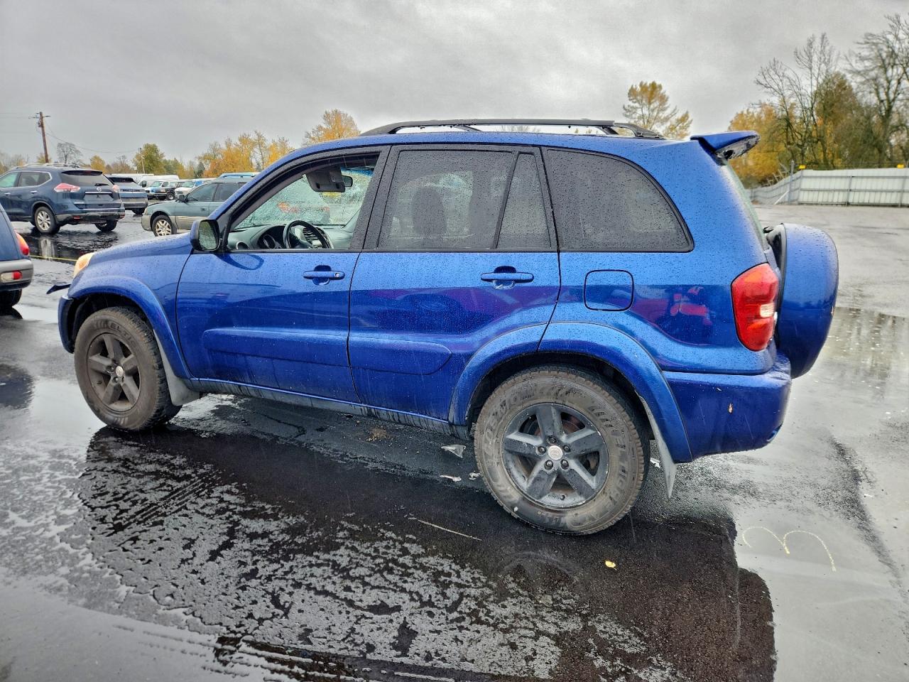 Toyota RAV4 Image 2