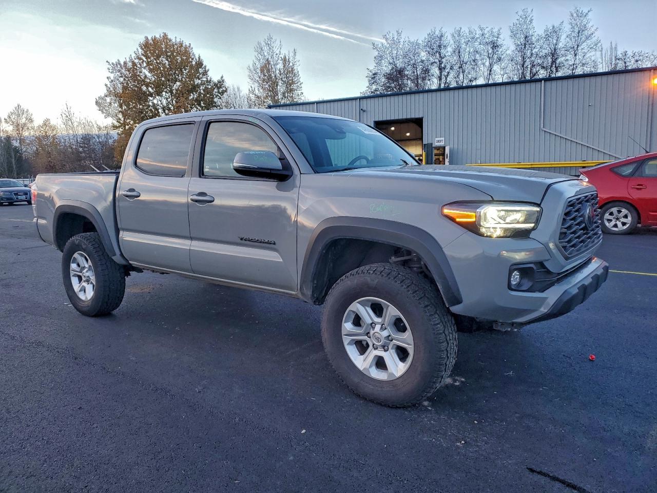 Toyota Tacoma Double Cab Image 3