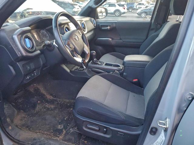 Toyota Tacoma Double Cab Image 4