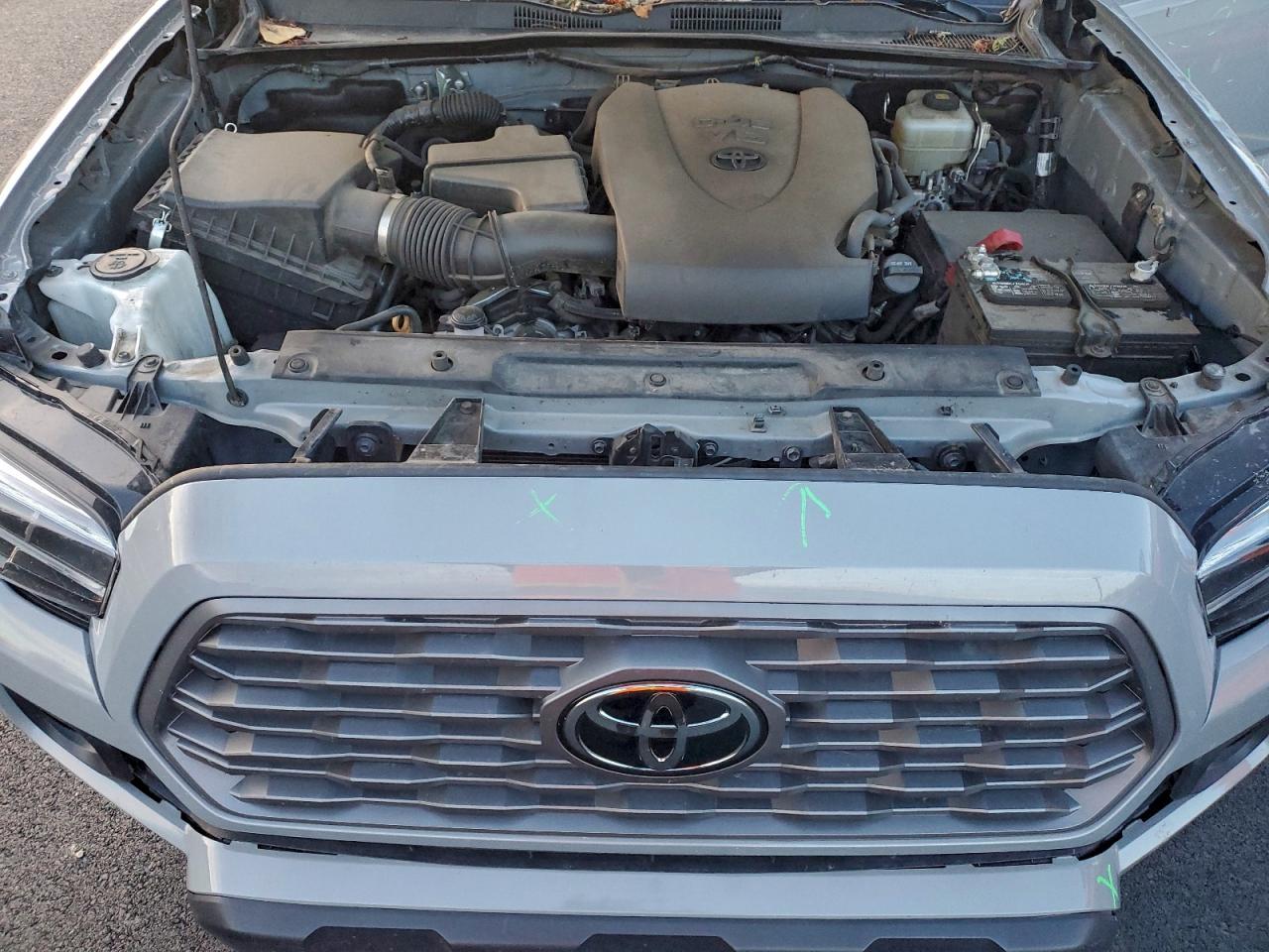 Toyota Tacoma Double Cab Image 11