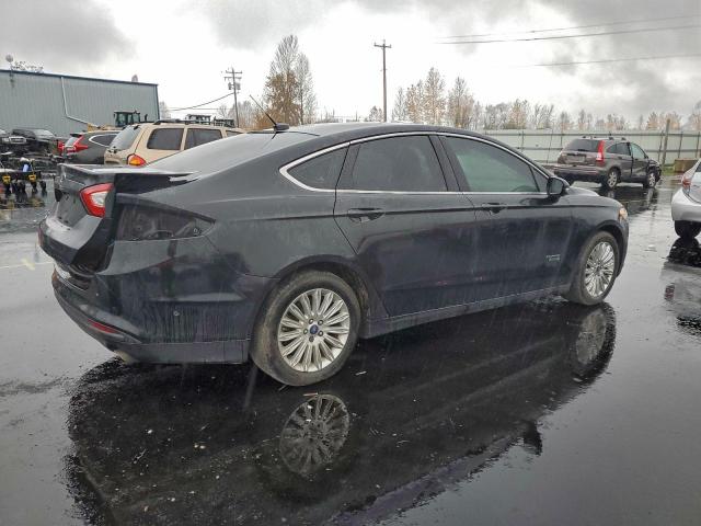 Ford Fusion Se Phev Image 9