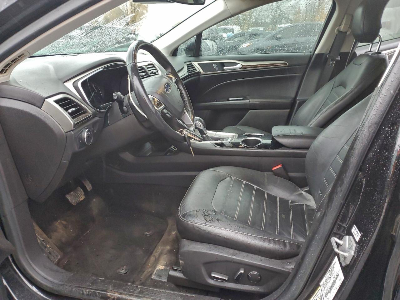 Ford Fusion Se Phev Image 4