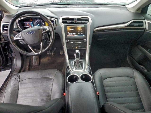 Ford Fusion Se Phev Image 8