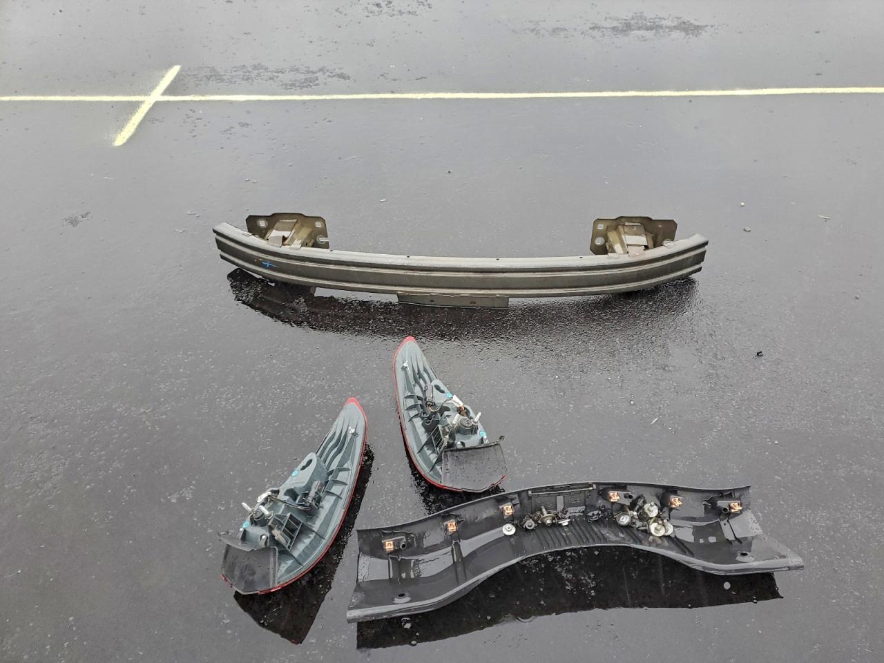 Ford Fusion Se Phev Image 13