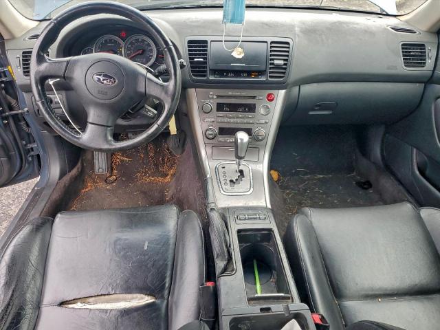 Subaru Legacy Outback 2.5i Limited Image 3