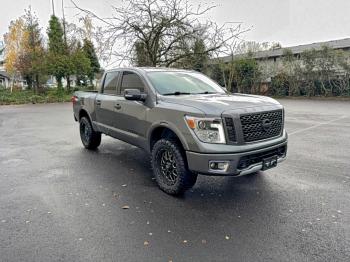  Salvage Nissan Titan