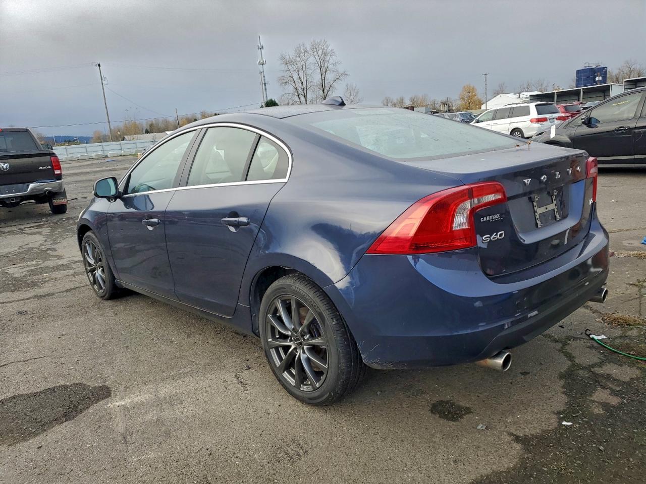 Volvo S60 T5 Image 10