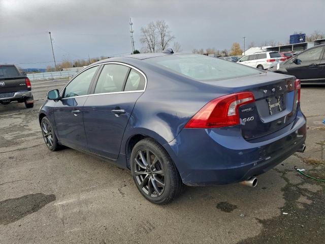 Volvo S60 T5 Image 10