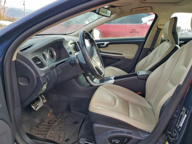 Volvo S60 T5 Image 12