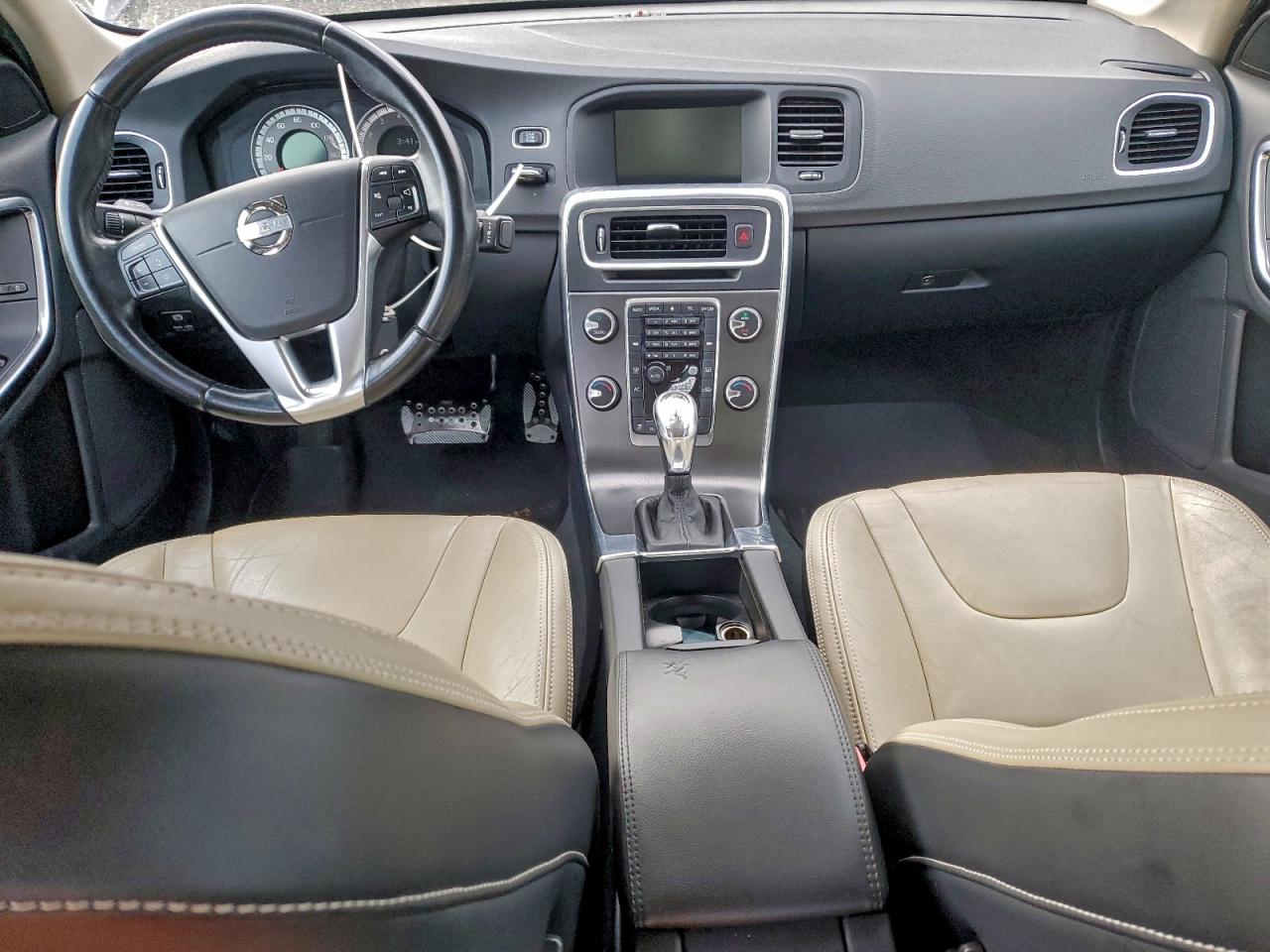 Volvo S60 T5 Image 8