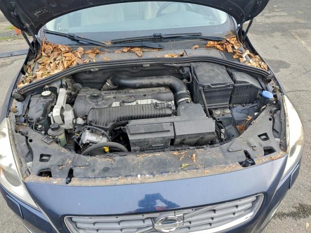 Volvo S60 T5 Image 11