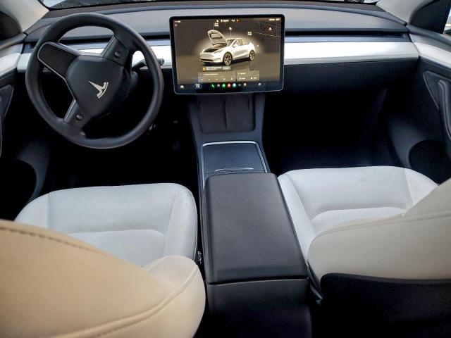 Tesla Model Y Image 5