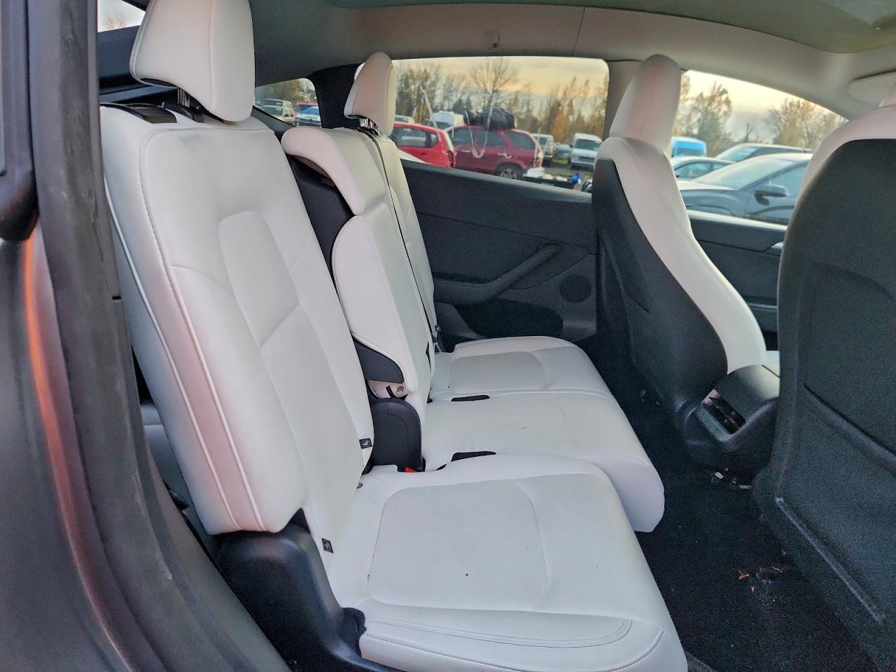 Tesla Model Y Image 10