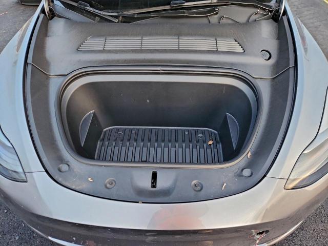 Tesla Model Y Image 11