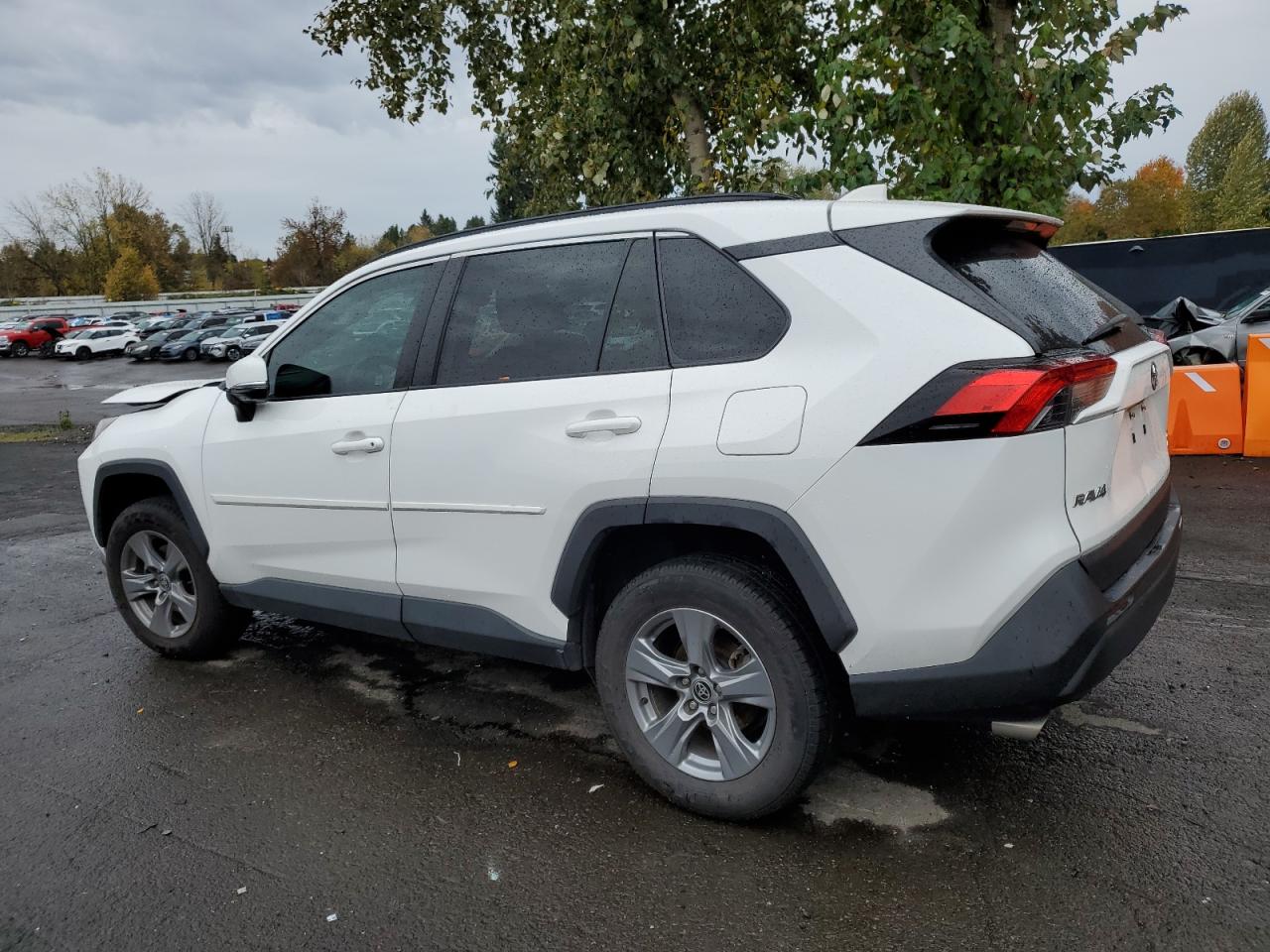 Toyota RAV4 Xle Image 7