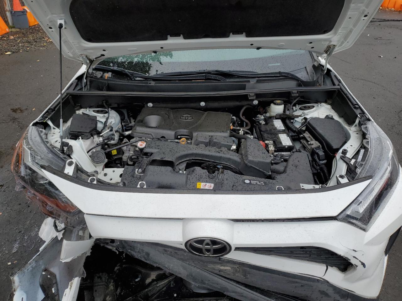 Toyota RAV4 Xle Image 10