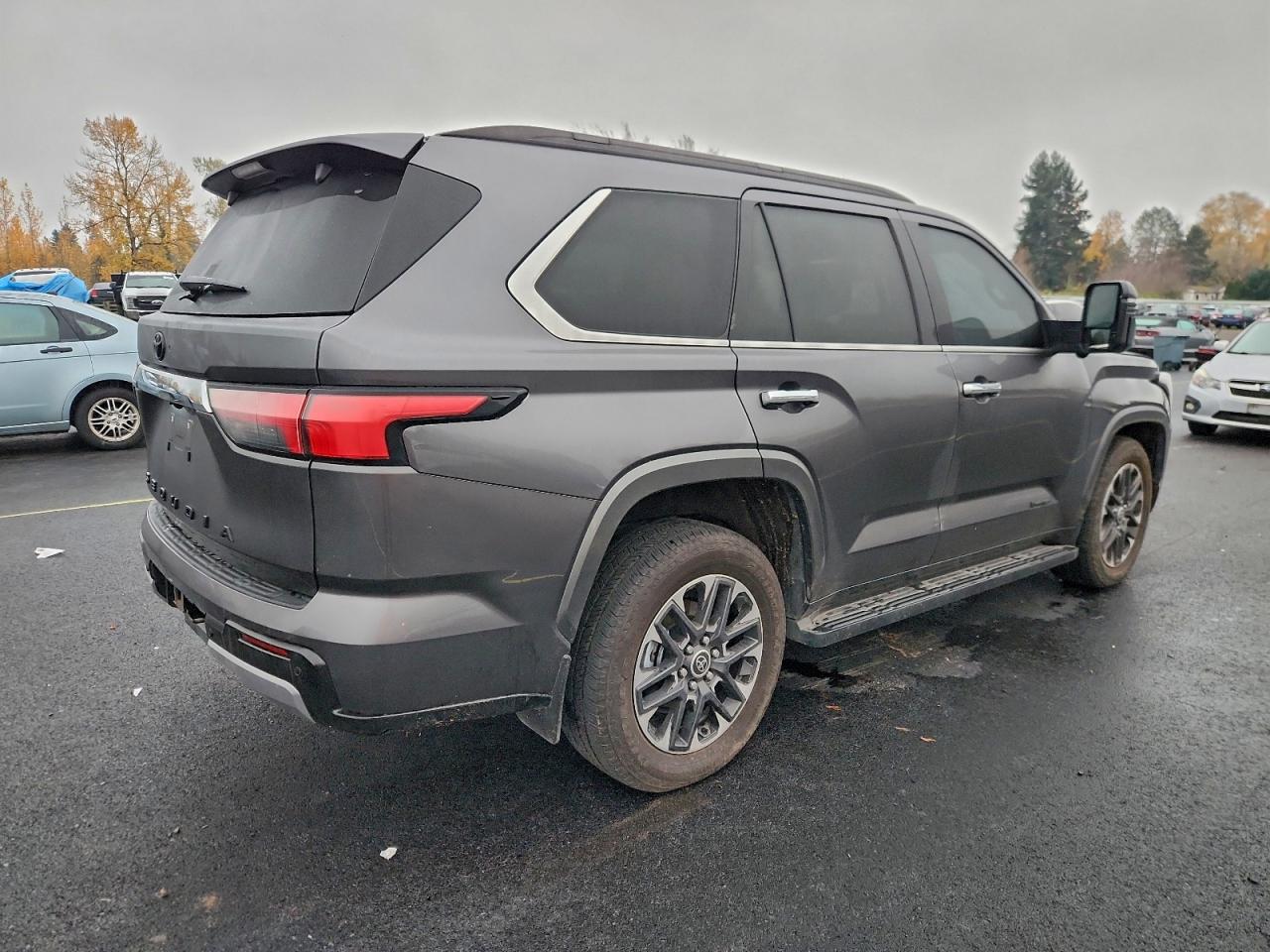 Toyota Sequoia Sr5 Image 13