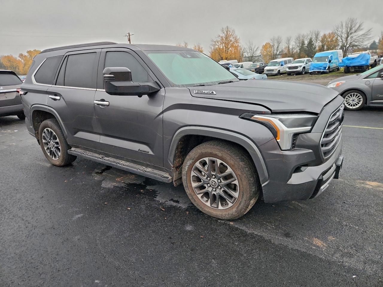 Toyota Sequoia Sr5 Image 4