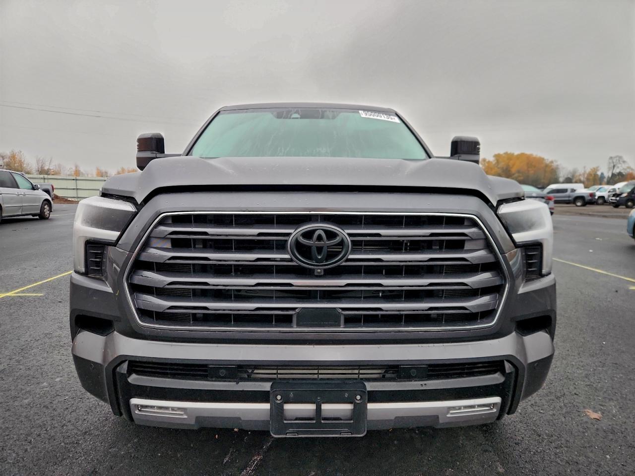 Toyota Sequoia Sr5 Image 12