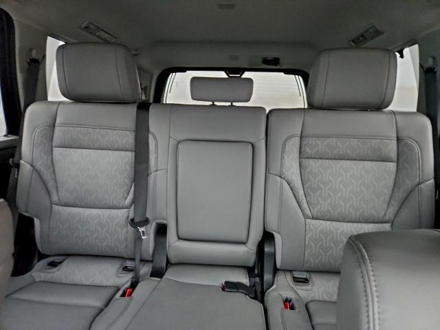 Toyota Sequoia Sr5 Image 9