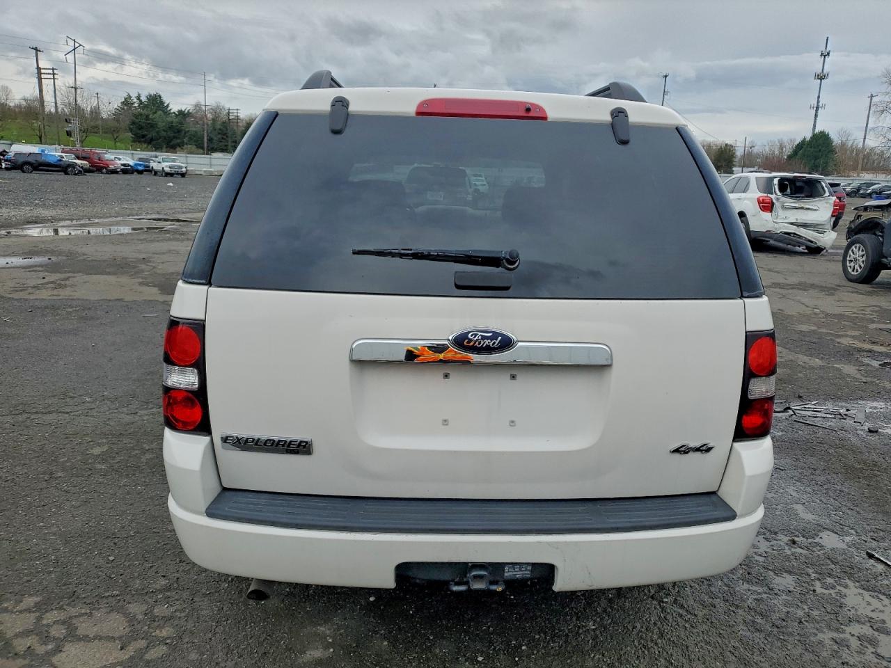 Ford Explorer Xlt Image 7