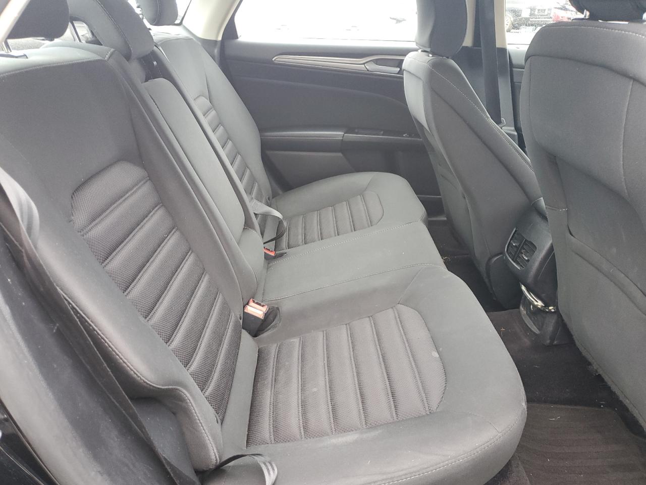 Ford Fusion Se Hybrid Image 2