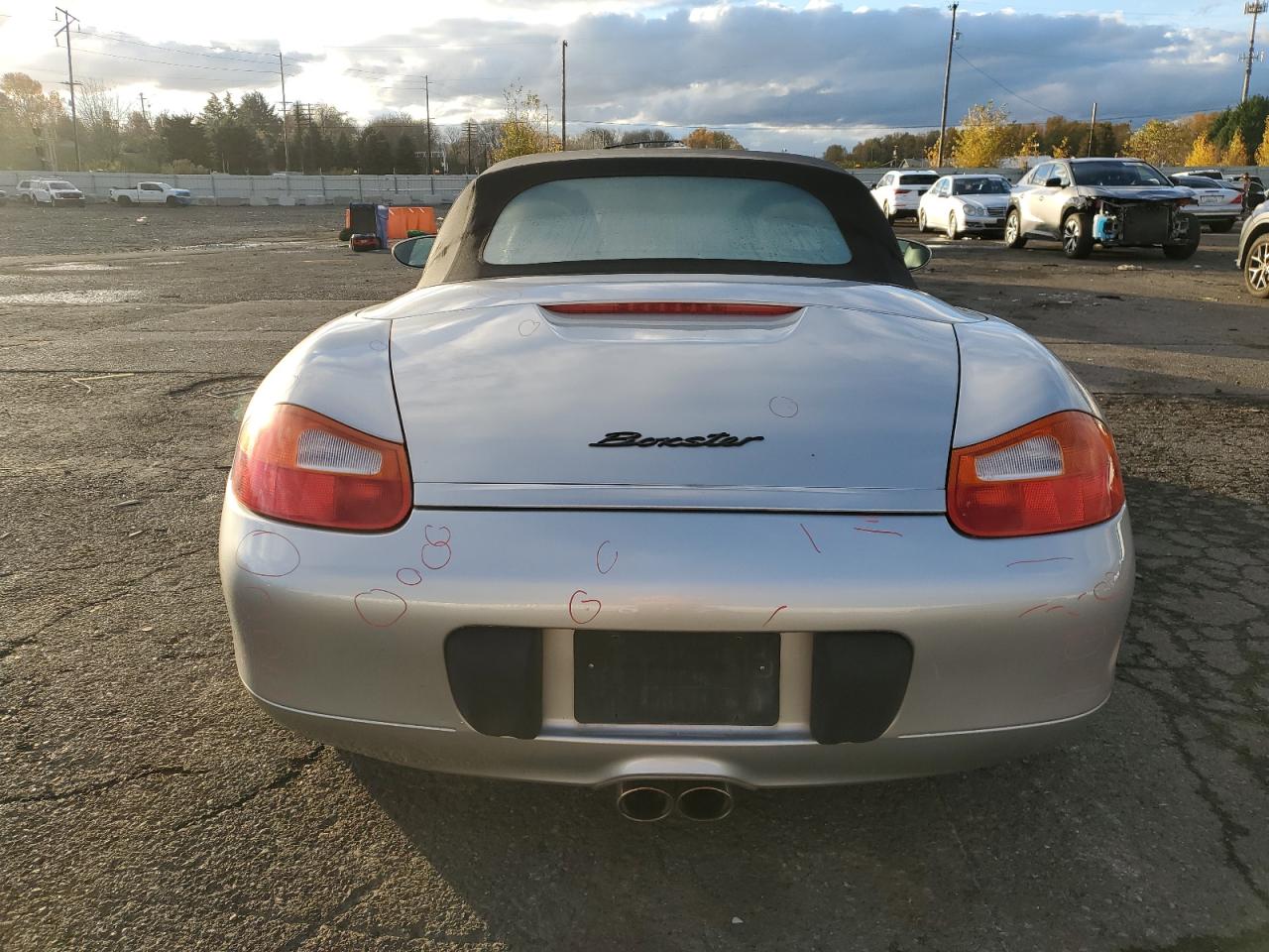 Porsche Boxster Image 4