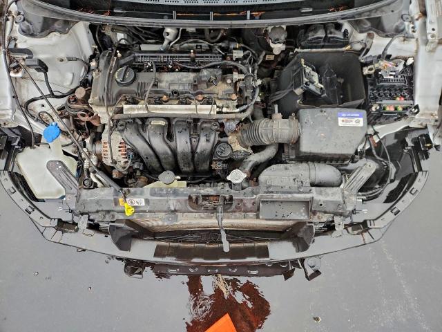 Hyundai ELANTRA Gls Image 12