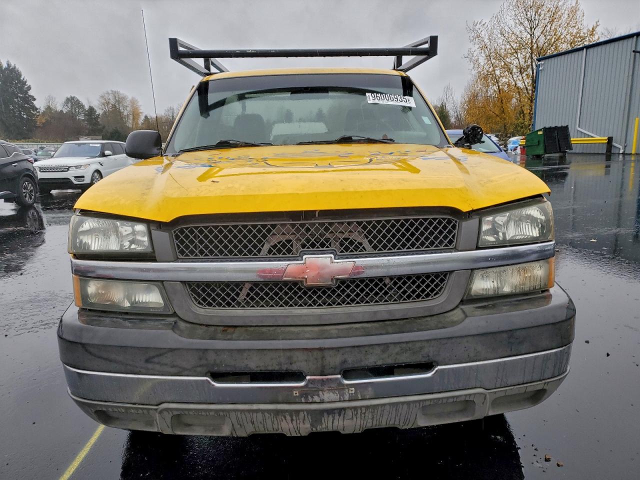 Chevrolet Silverado C2500 Heavy Duty Image 11