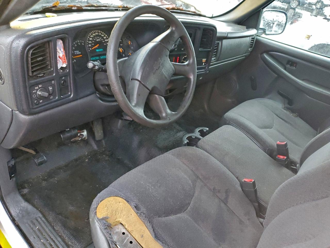 Chevrolet Silverado C2500 Heavy Duty Image 10