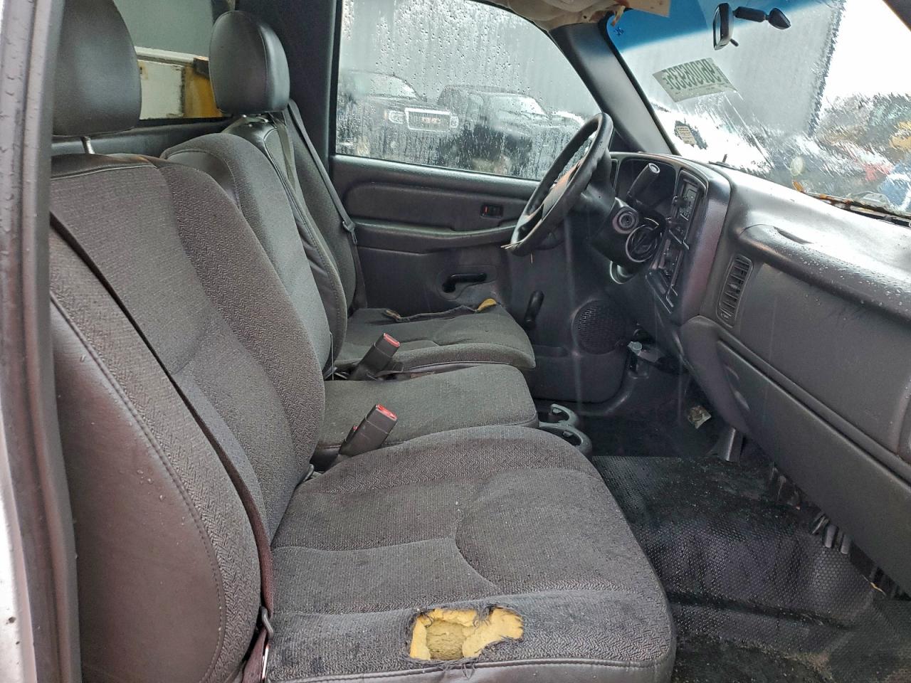 Chevrolet Silverado C2500 Heavy Duty Image 3