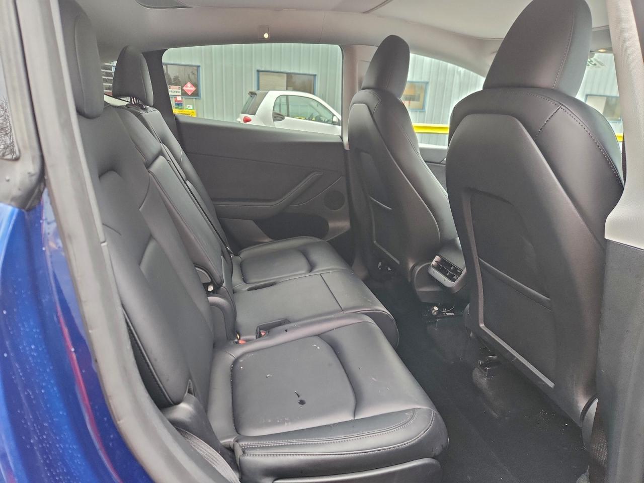 Tesla Model Y Image 8