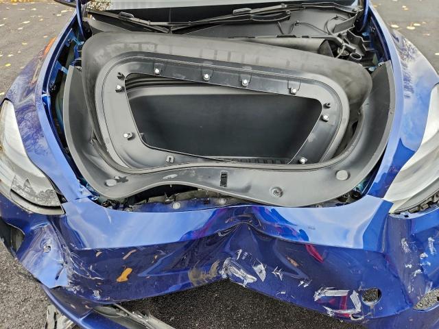 Tesla Model Y Image 12