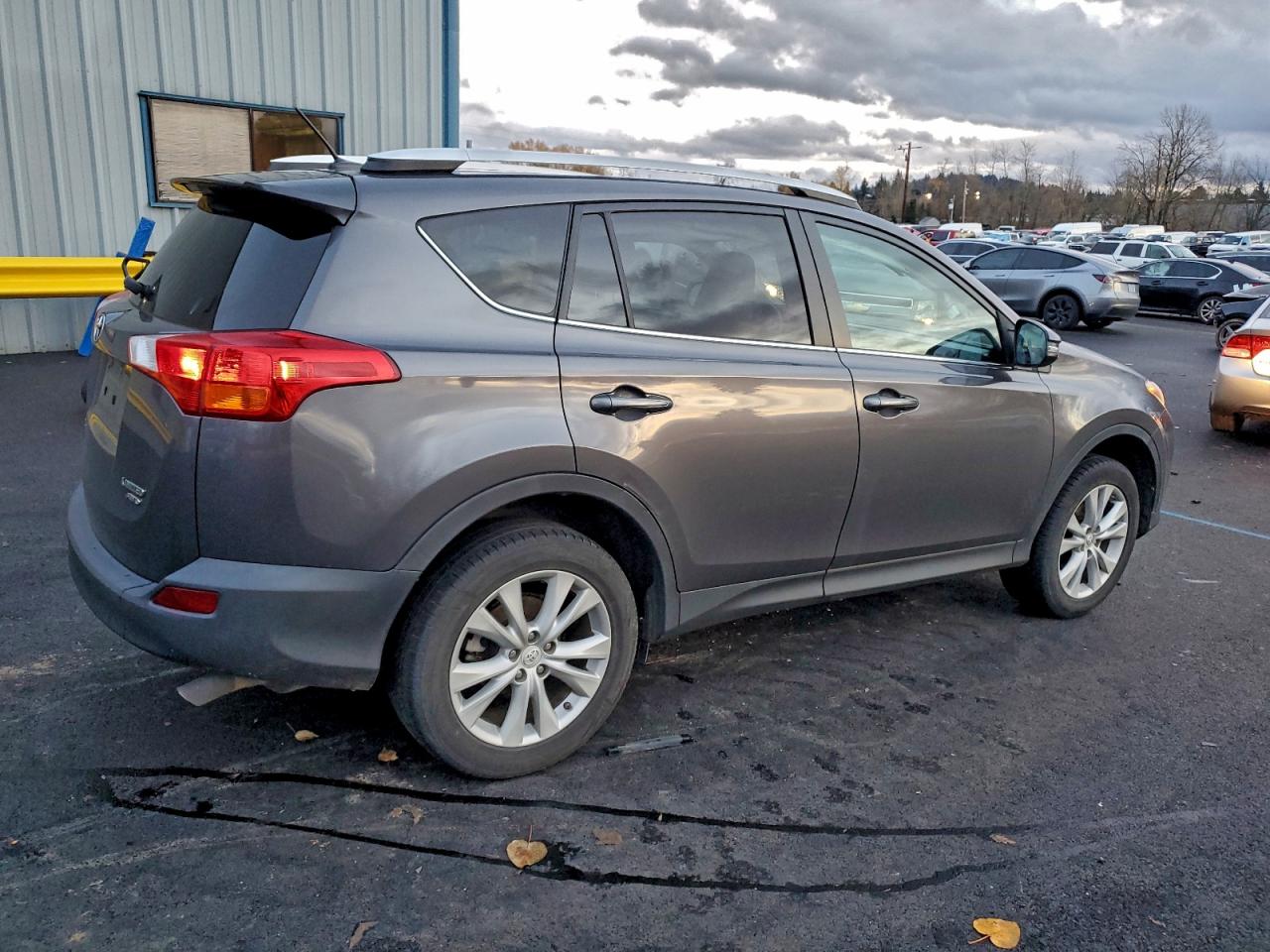 Toyota RAV4 Limited Image 2