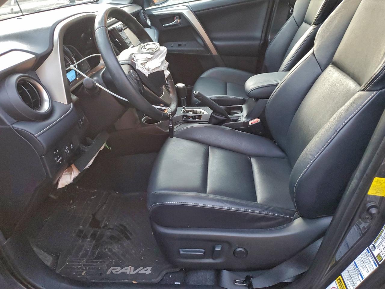 Toyota RAV4 Limited Image 4