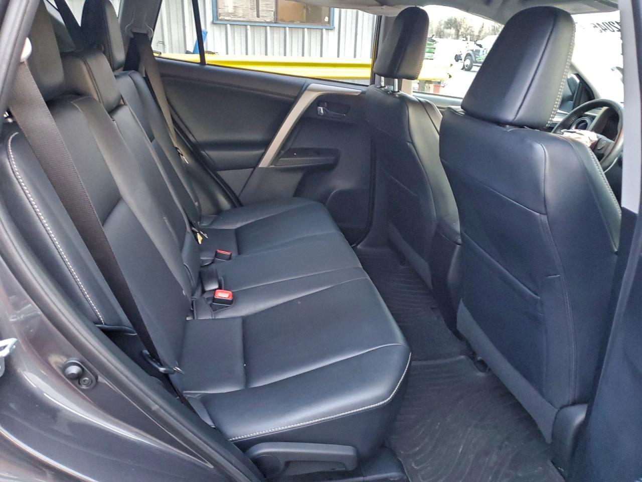 Toyota RAV4 Limited Image 13