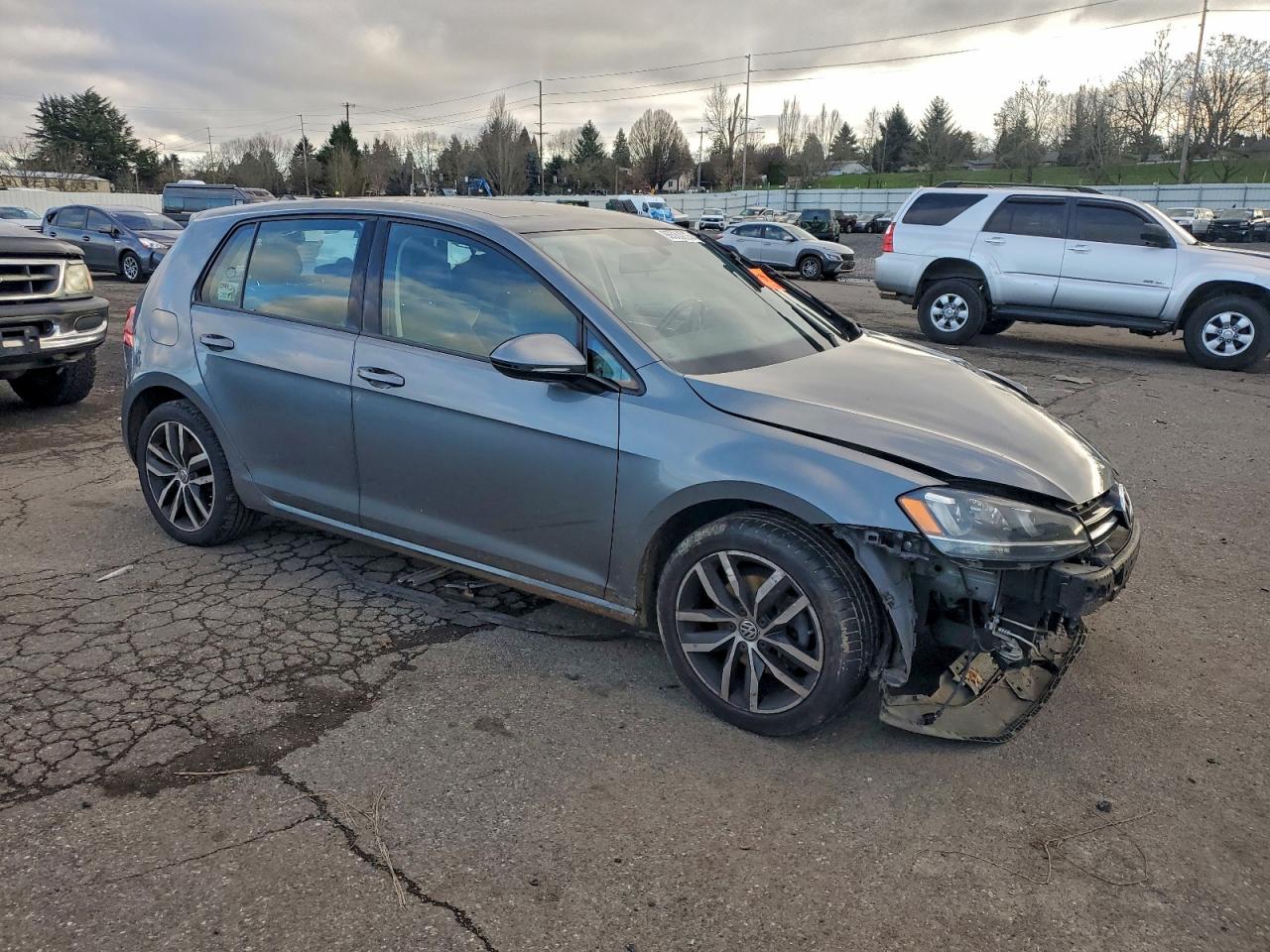 Volkswagen Golf Image 5