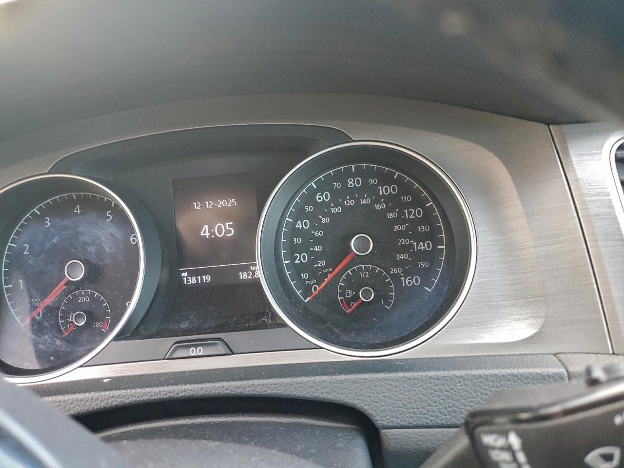 Volkswagen Golf Image 2