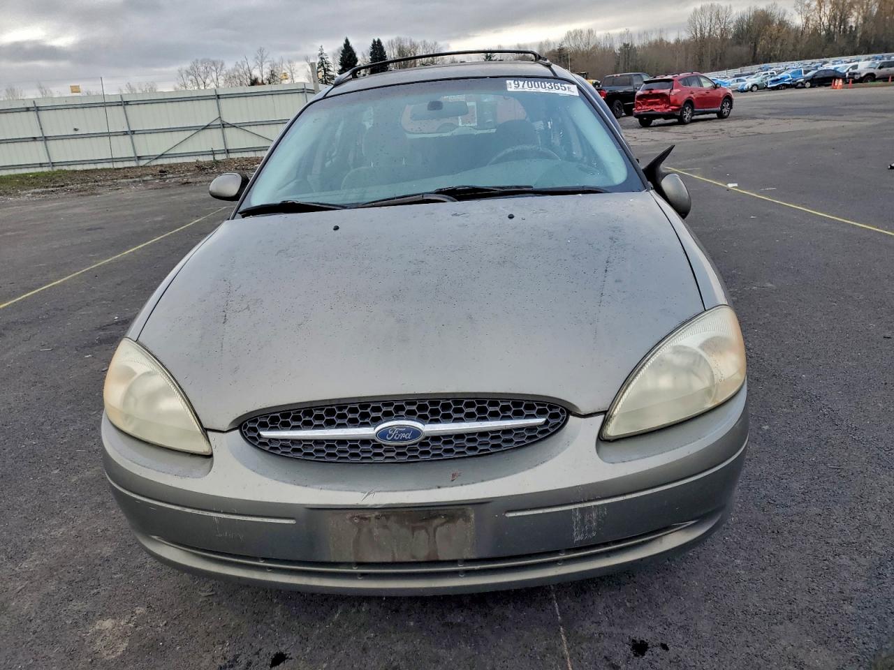 Ford Taurus Se Image 2