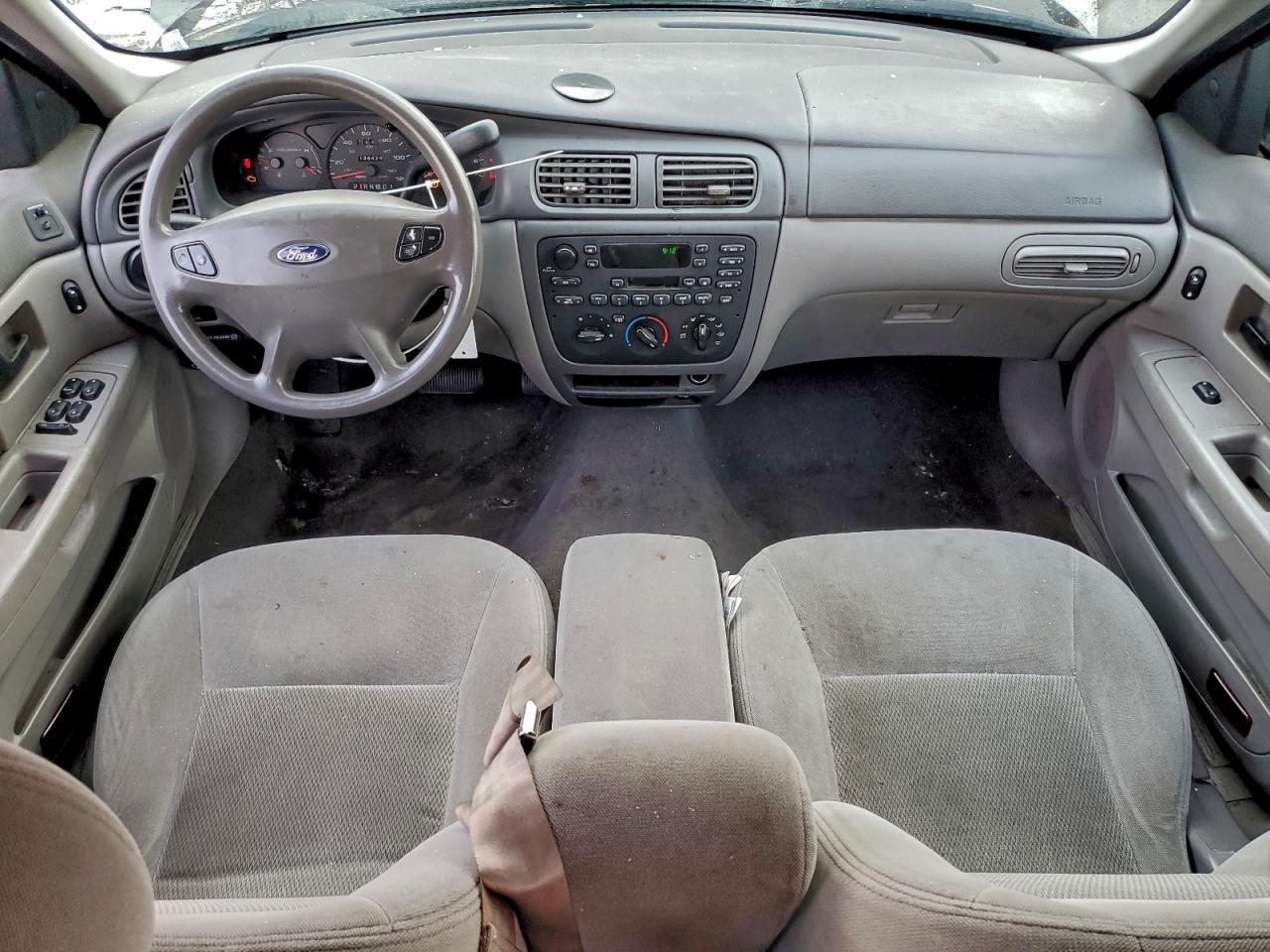 Ford Taurus Se Image 4