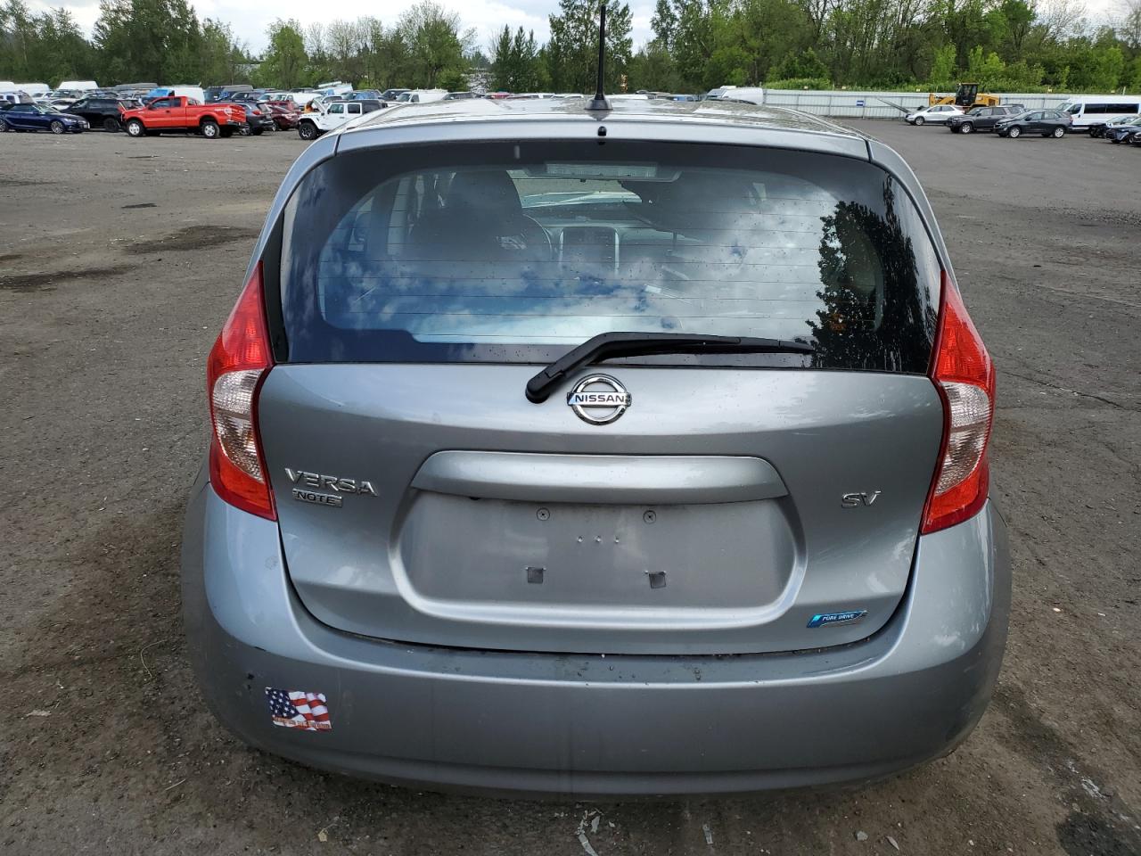 Nissan Versa S Image 12