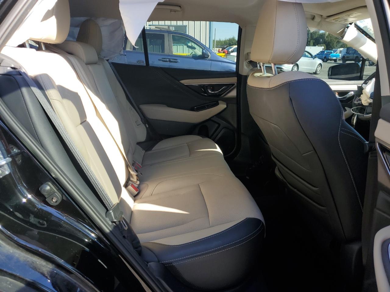 Subaru Outback Limited Image 6