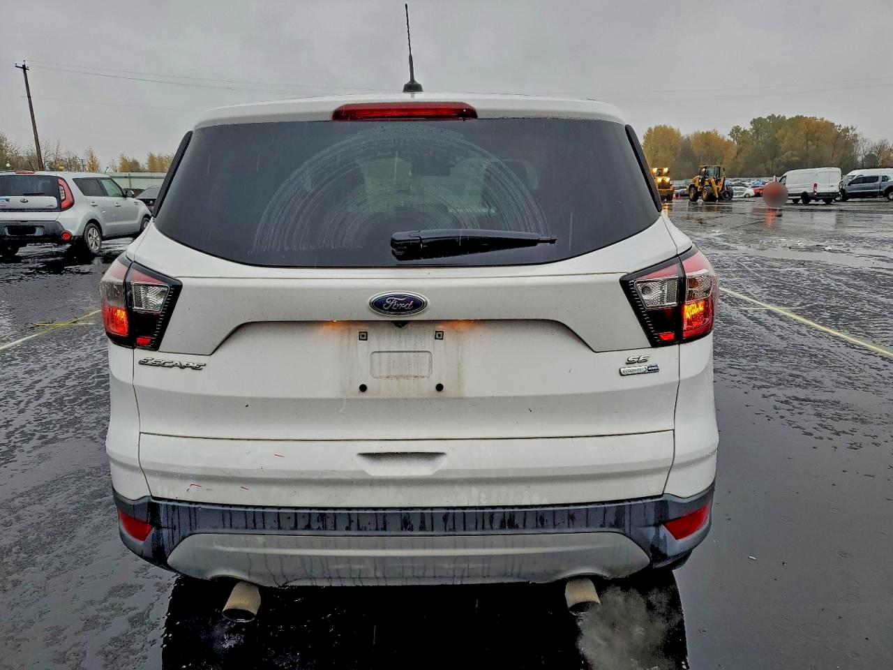 Ford Escape Se Image 8