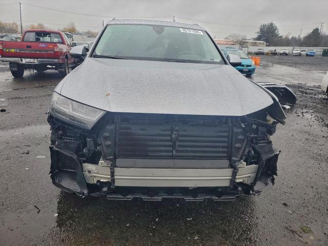 Audi Q7 Prestige Image 13