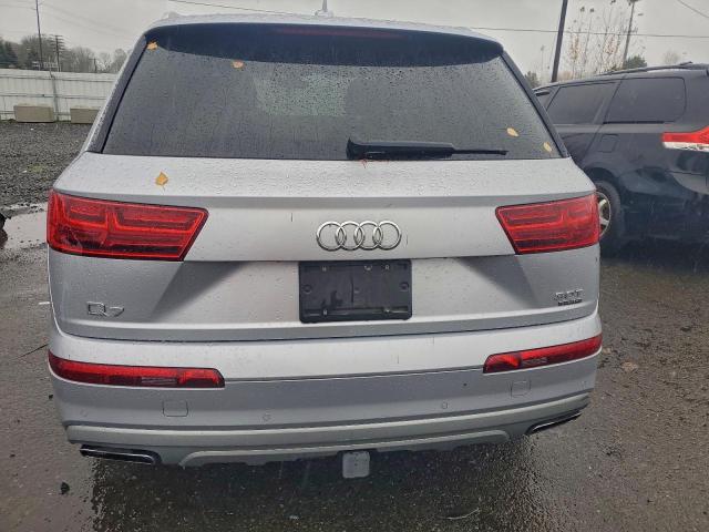 Audi Q7 Prestige Image 10